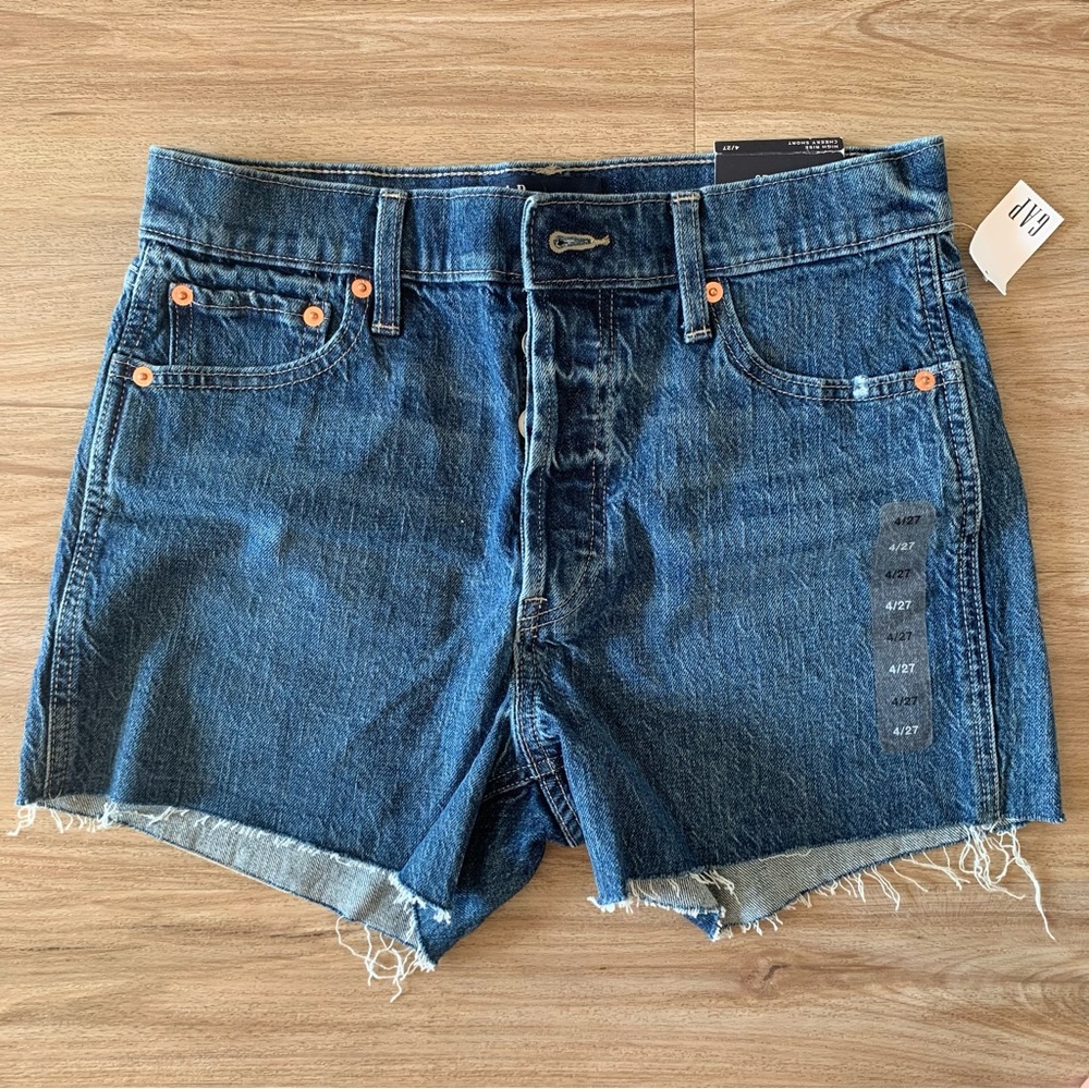 GAP high rise cheeky short
